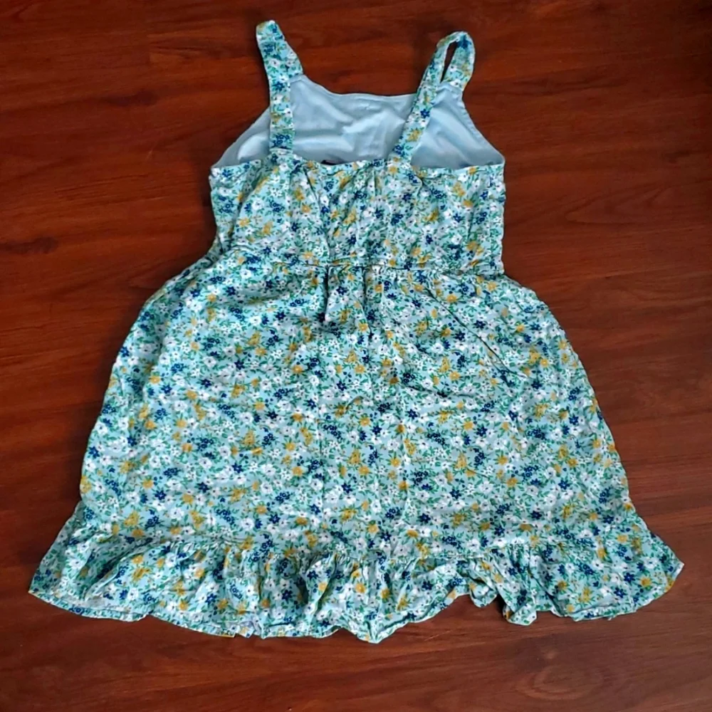 Merchandise - Picture 3 of 4